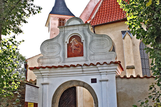 Vstup do kostela