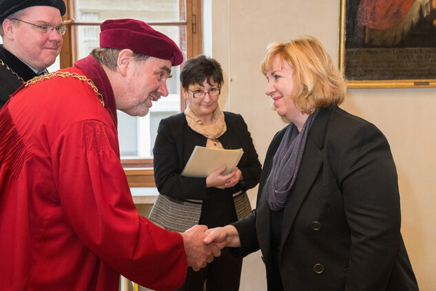 Kurz Dějiny umění, předávání diplomů absolventům v Karolinu, 2016.