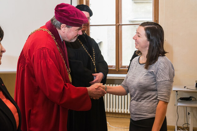 Kurz Dějiny umění, předávání diplomů absolventům v Karolinu, 2016.