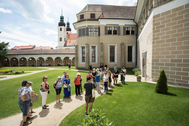 Archeologické léto 2025, státní zámek Telč, zahrada, foto: Lucie Herbricková